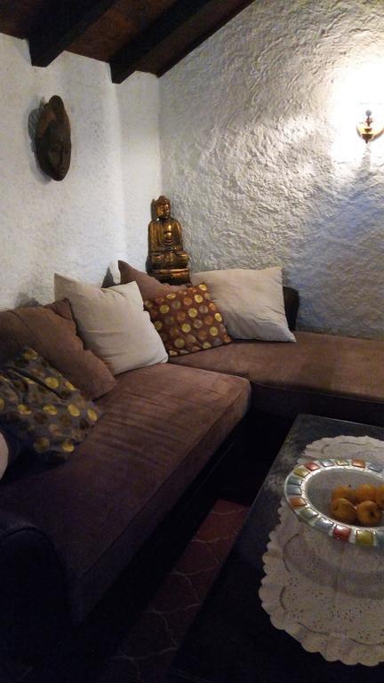 Chambres D'Hotes Chez Pierrot Et Flo Vugelles-La Mothe Esterno foto