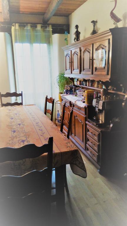 Chambres D'Hotes Chez Pierrot Et Flo Vugelles-La Mothe Esterno foto