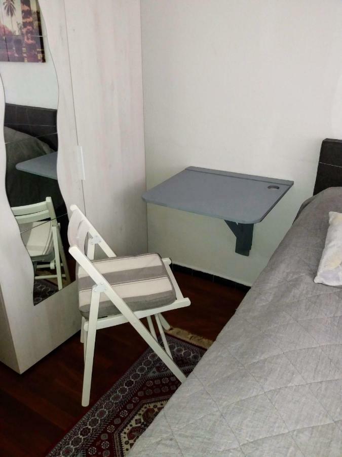 Chambres D'Hotes Chez Pierrot Et Flo Vugelles-La Mothe Esterno foto